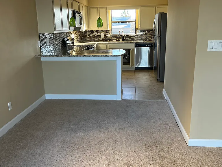810 Eglin Pkwy NE #6 — Photo 5