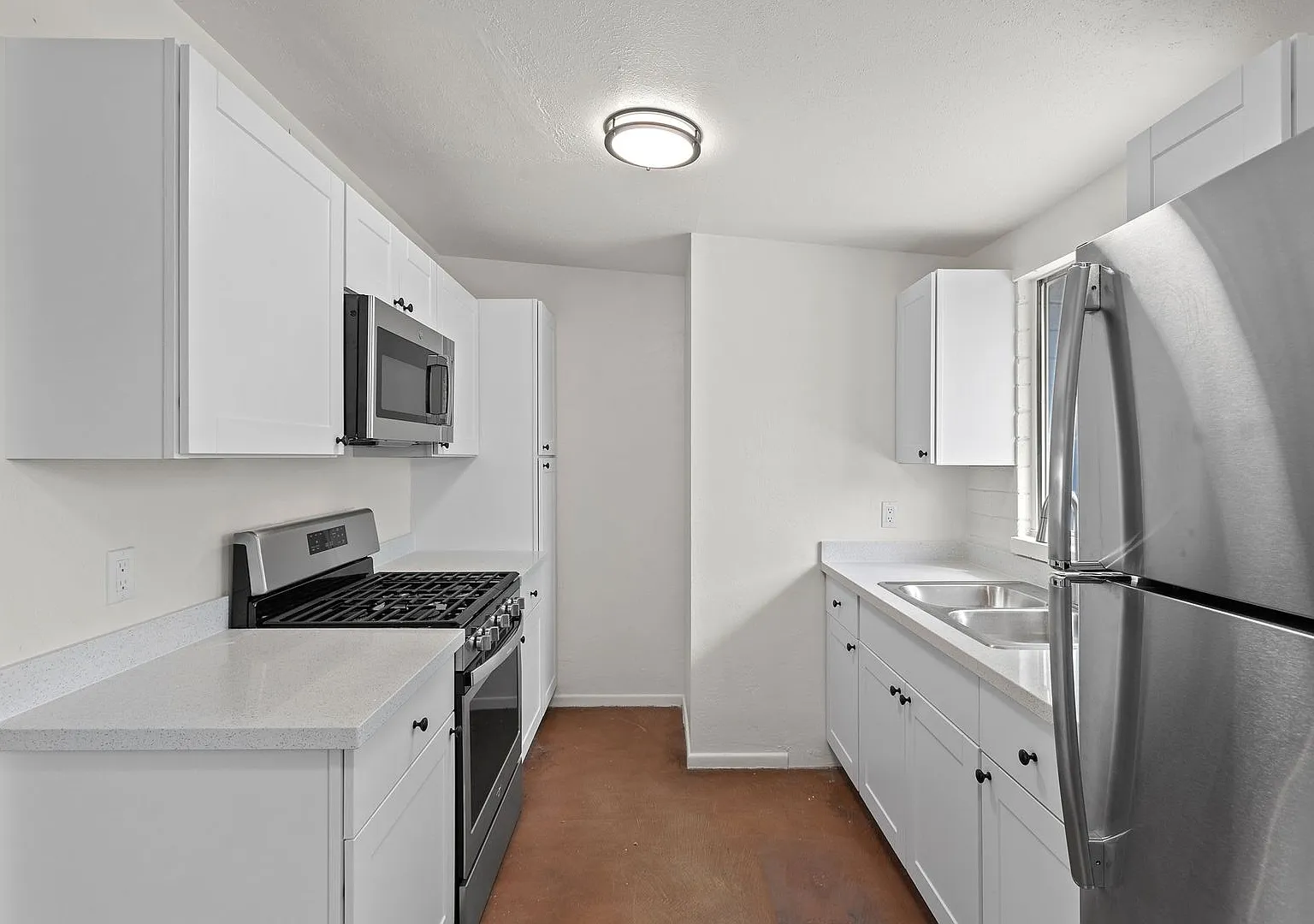 1515 Blacklidge — Photo 1