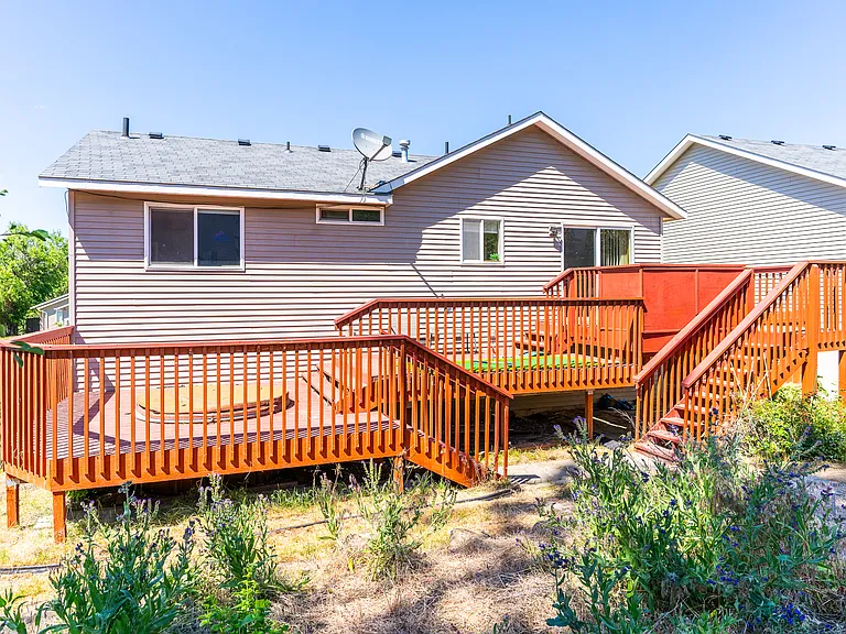 4906 E 14th Ave — Photo 37