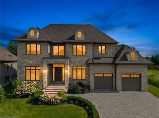 56 Pioneer Ridge Dr, Kitchener, ON N2P0G6