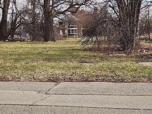 3rd image of 3978 16th St