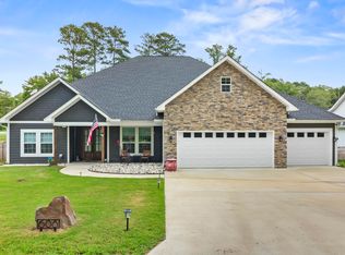 608 Hiram Dr, Bauxite, AR 72011