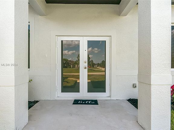 4th image of 1036 Capetown Ave
