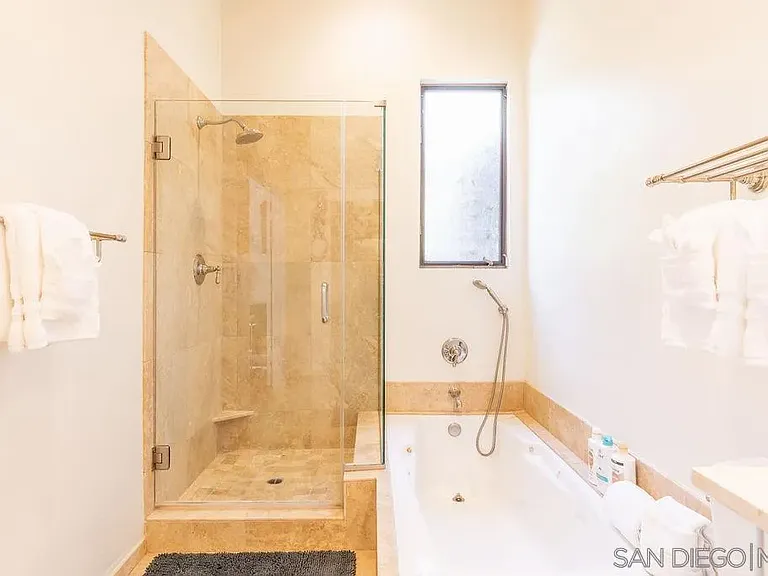 2508 Manchester Ave — Photo 52