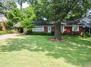 2552 Moore Rd, Germantown, TN 38138