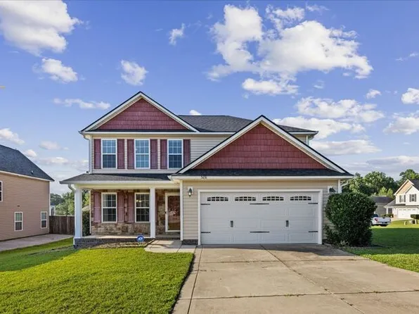 5231 Goshawk Dr, Hope Mills, NC 28348
