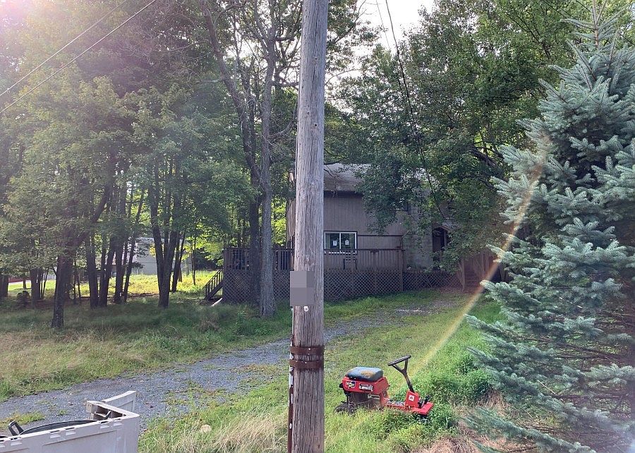 2nd image of 365 Tower Rd