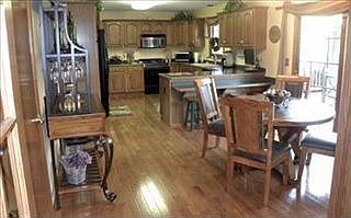 5th image of 5125 Turnbury Dr