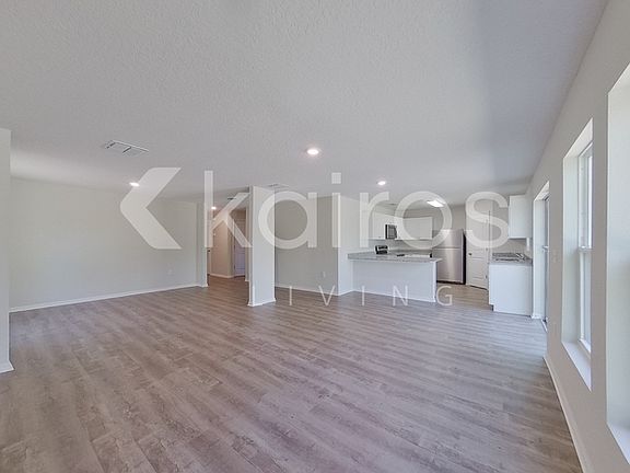 3rd image of 11146 N G Martinelli Blvd