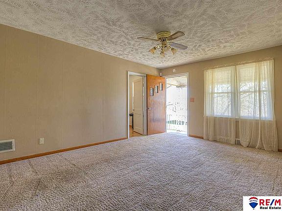 3rd image of 5415 S 50th Ave