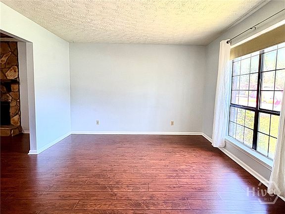 5th image of 208 Westminister Road