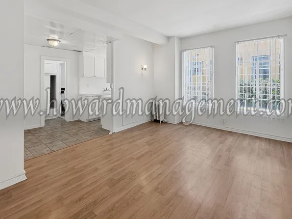 Wilshire Mediterranean Apartments