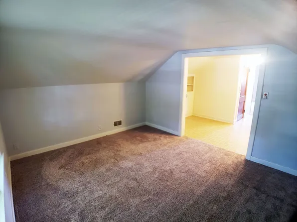 Cute Downtown Apartment, 110 8th St W #3, Northfield, MN 55057