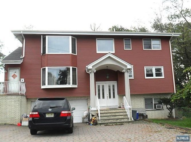 1st image of 15 Henry St #1