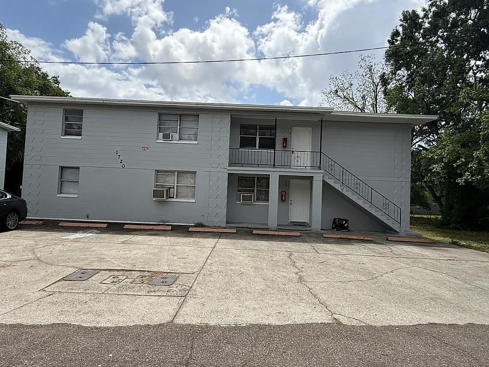 1720 Union St W #2
