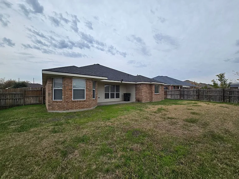 701 Atlas Ave — Photo 32