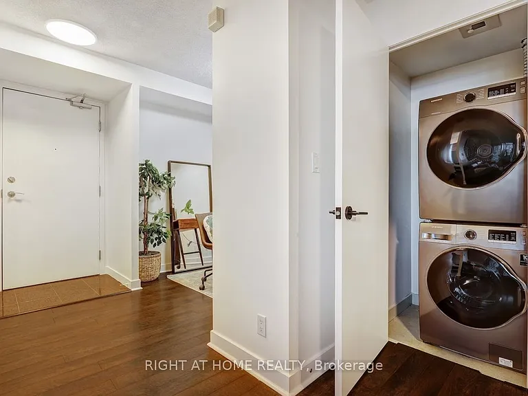 81 Navy Wharf Ct #2316 — Photo 10