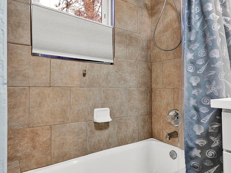 4710 Market St — Photo 18