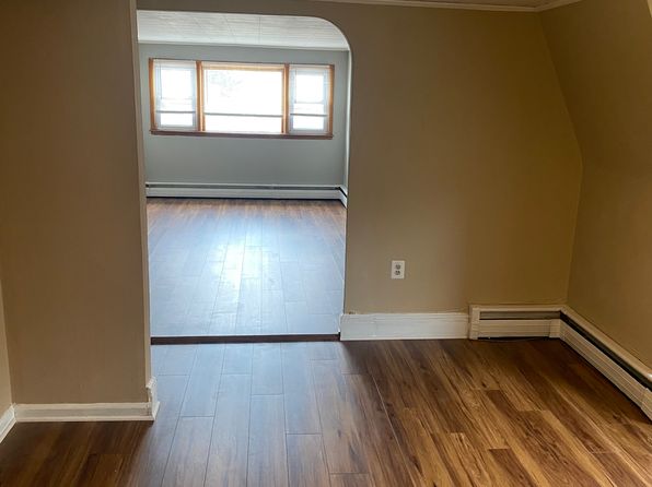 243 Linden Ave #3