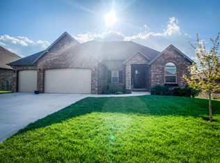 1011 N 22nd Ave, Ozark, MO 65721