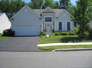 133 Country Club Dr, Oxford, CT 06478