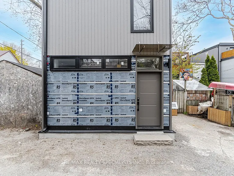 238 Pape Ave #COACH — Photo 1