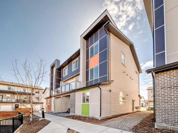 110 S Redstone Walk NE #202, Calgary, AB T3N 1M6