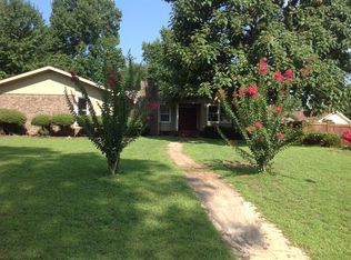 1002 Ridge Cir S, Perry, GA 31069