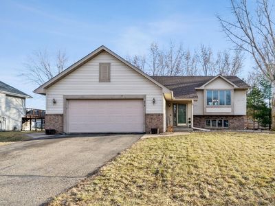 878 Leroy Ln, River Falls, WI, 54022