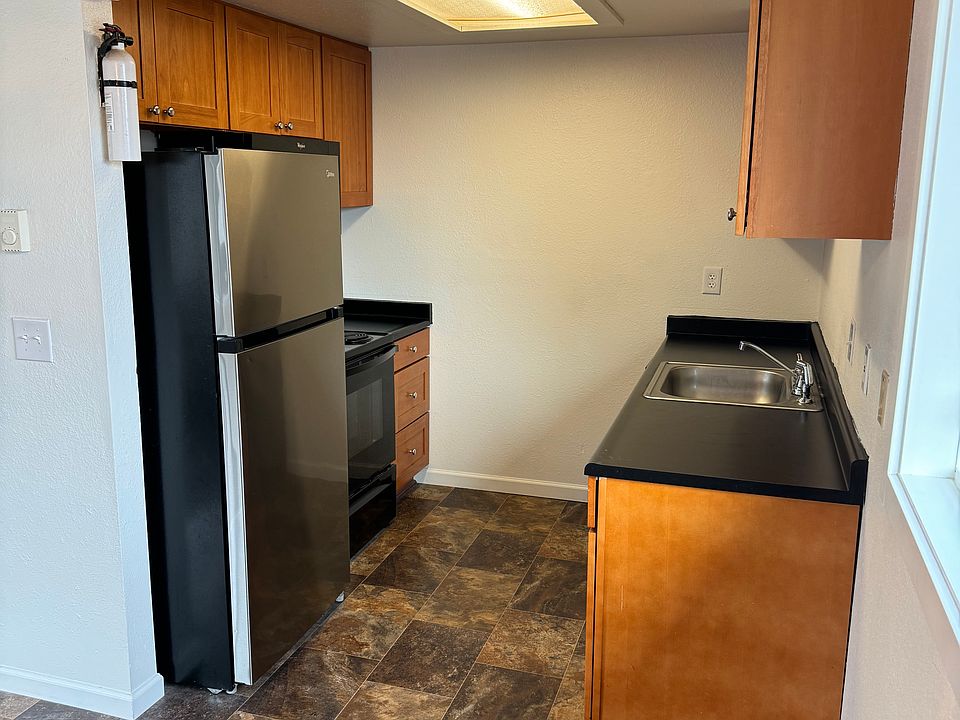 1st image of 4031 S Warner St #3