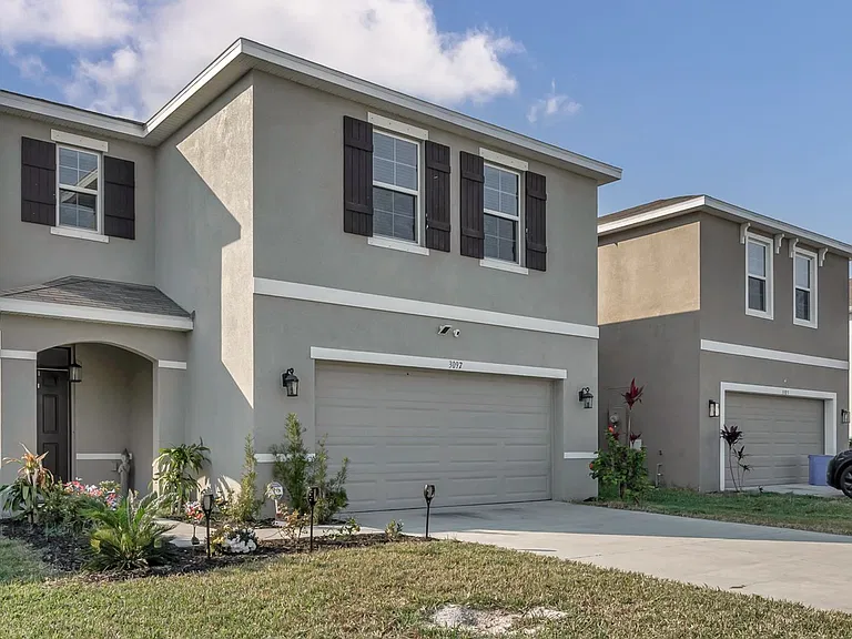 3097 Suncoast Plains Dr — Photo 3