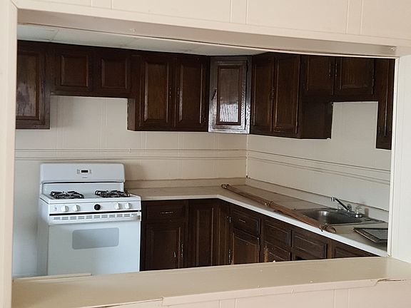 2nd image of 2233 E Ann St