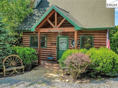 240 Deer Knoll Drive, Piney Creek, NC, 28663