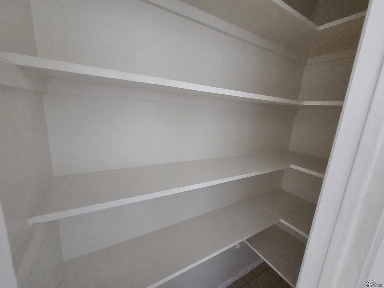 1201 W 20th Pl — Photo 9