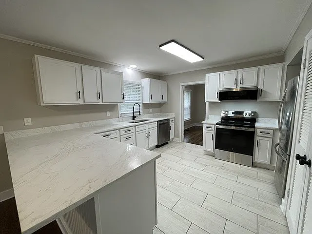 535 Stone Ave — Photo 10