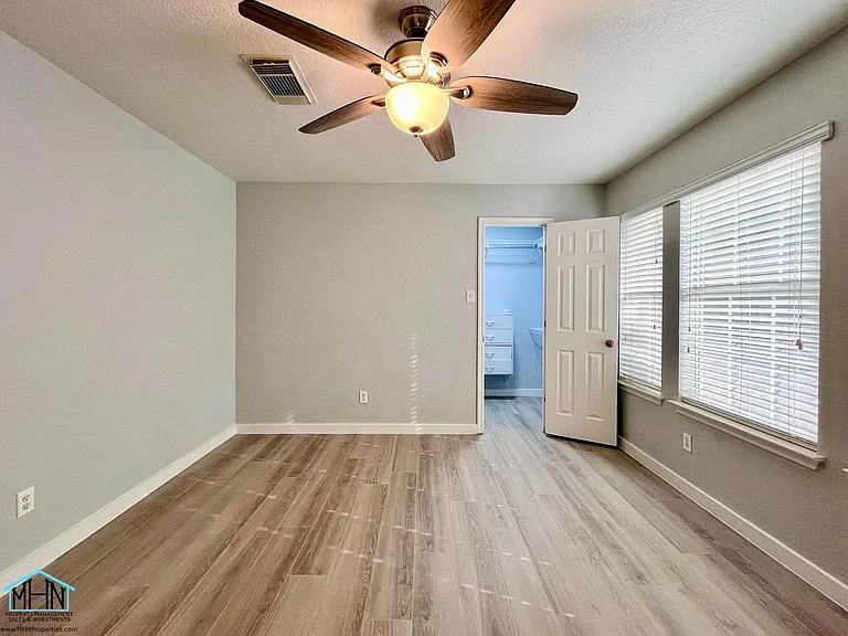 11205 Forest Pass Ct — Photo 12