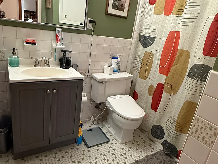 Main Full Bath