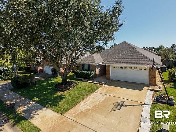 2nd image of 333 Savannah Ln