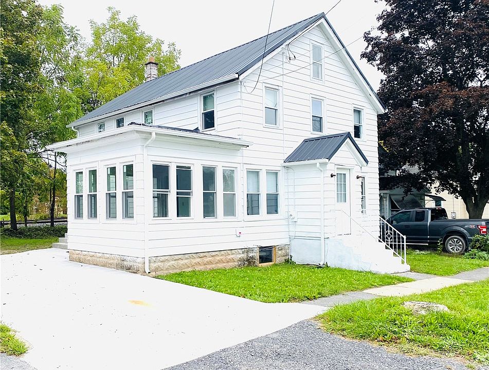 1st image of 103 E Elizabeth St