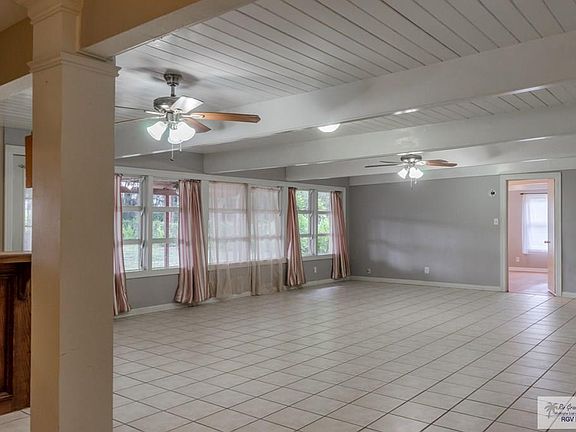 4th image of 1913 N Parkwood Dr