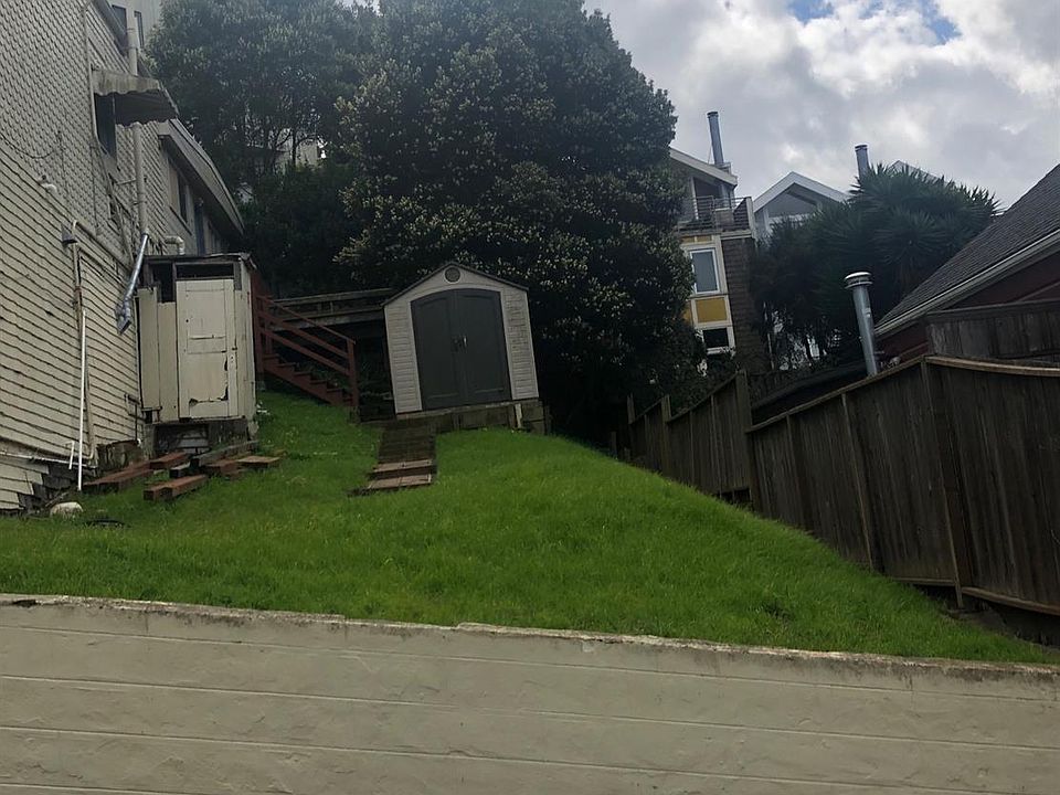 2nd image of 315 Rutledge St