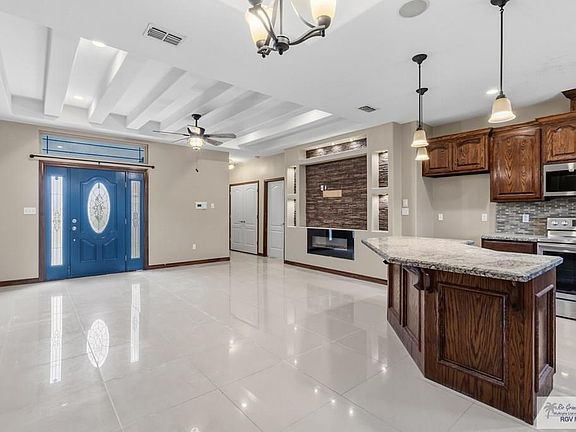 2nd image of 6620 Vista Jardin Cir