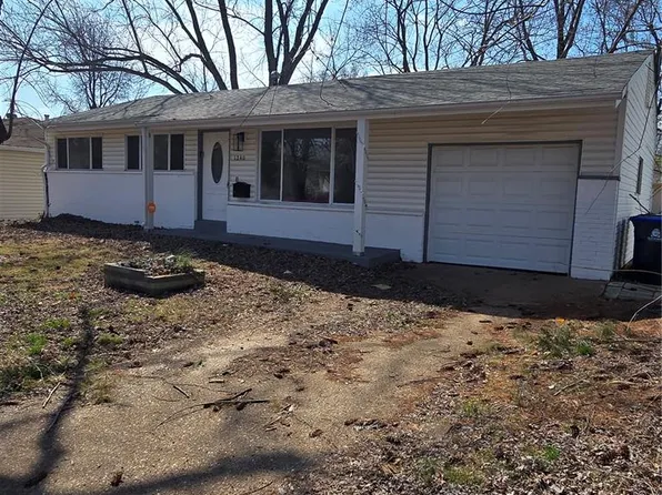 1240 Mullanphy Rd, Florissant, MO 63031