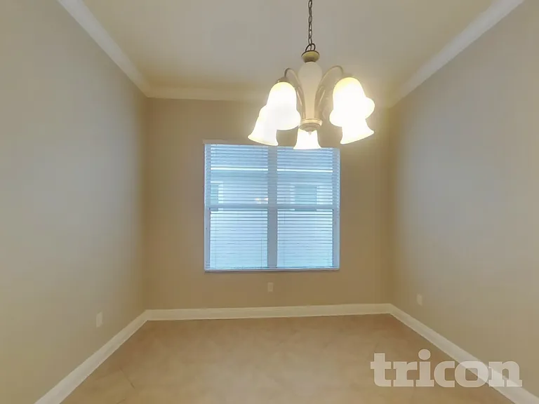 30656 Palmerston Pl — Photo 4
