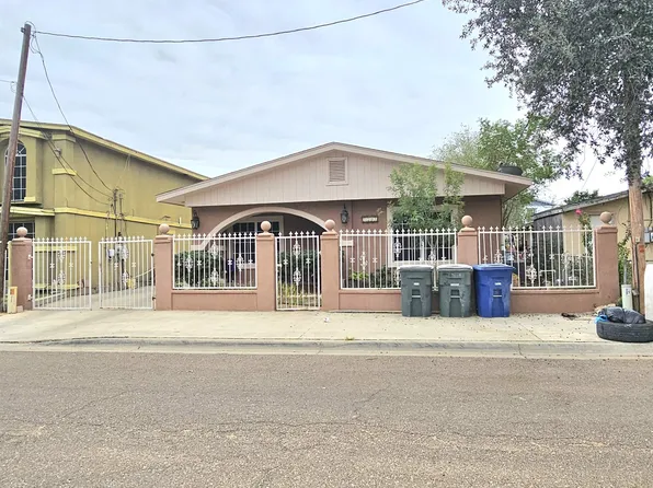 2703 Pecan St, Laredo, TX 78046