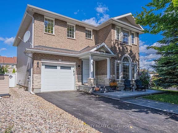 2nd image of 119 Woliston Cres