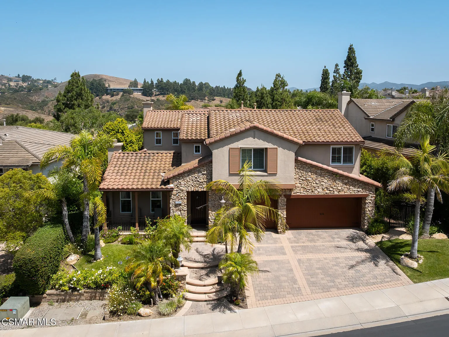 5 bed, 5.5 bath, 4205 sqft, $11,750 — Photo 3
