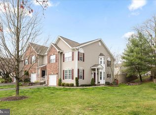 2 Dispatch Dr, Washington Crossing, PA 18977