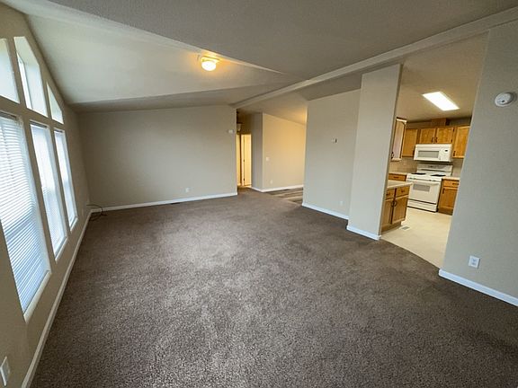 3rd image of 39350 Boulevard D