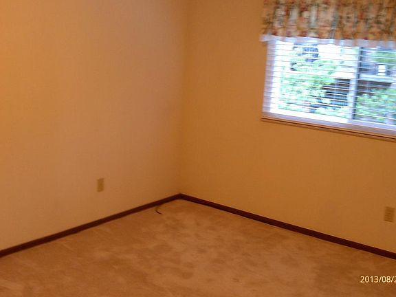 4th image of 7214 Creekview Dr #Iv